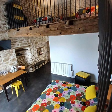 Les Chambres Du Couraud Saint-Aubin-des-Ormeaux Exteriör bild