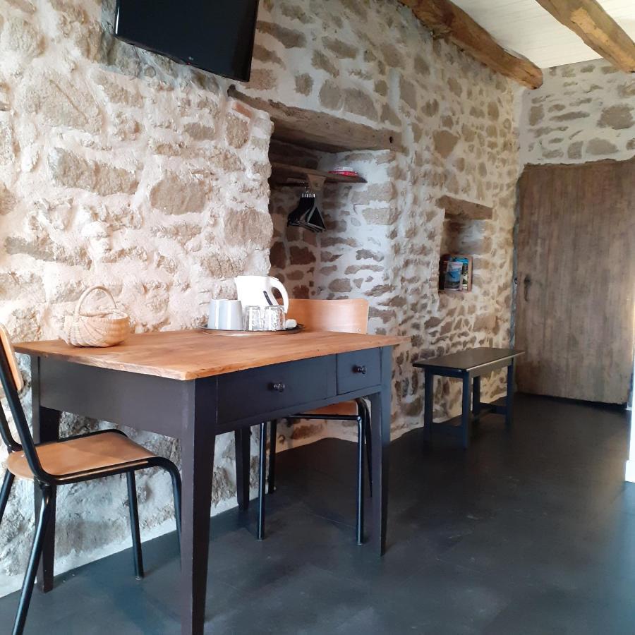 Les Chambres Du Couraud Saint-Aubin-des-Ormeaux Exteriör bild
