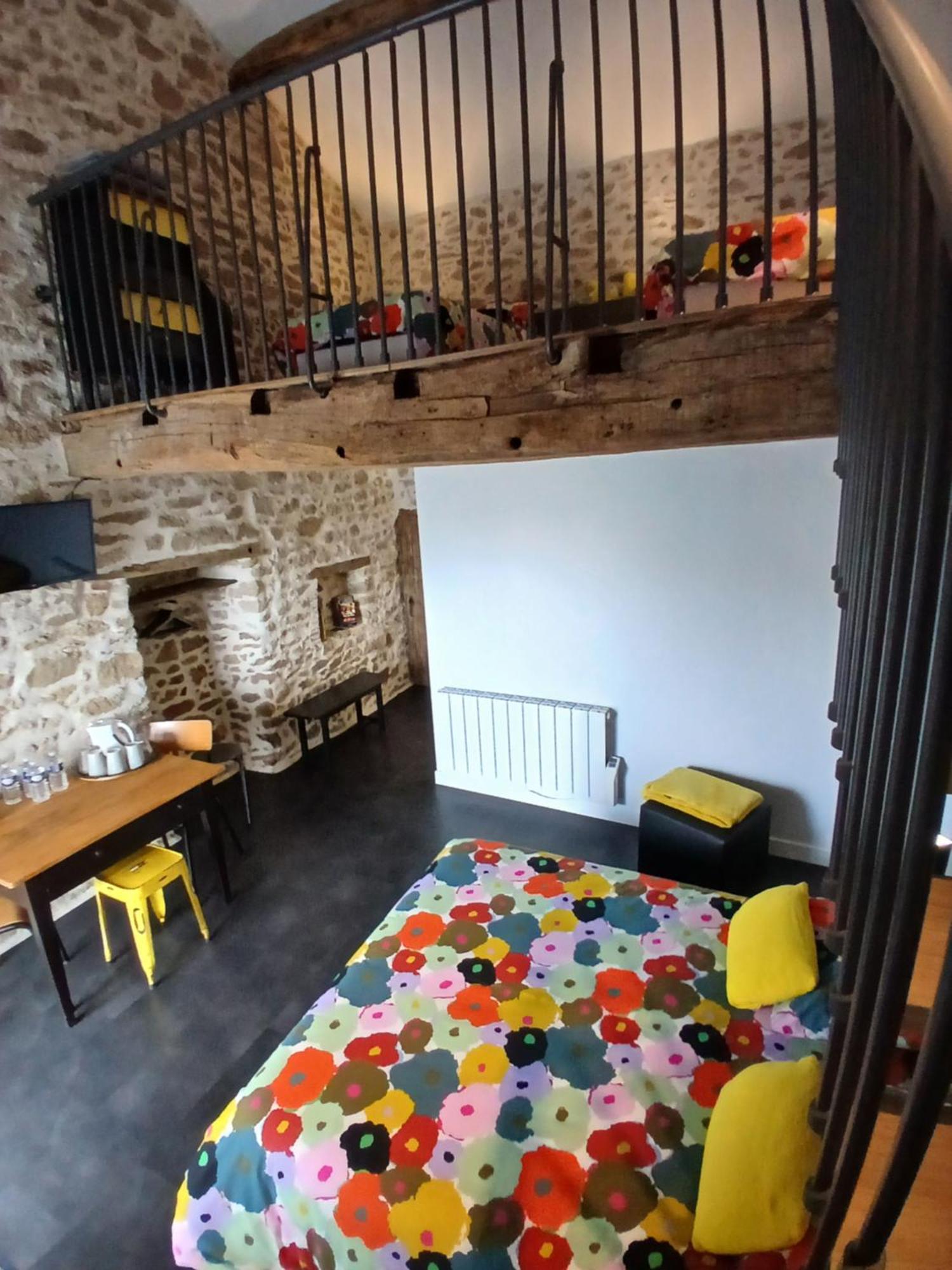 Les Chambres Du Couraud Saint-Aubin-des-Ormeaux Exteriör bild