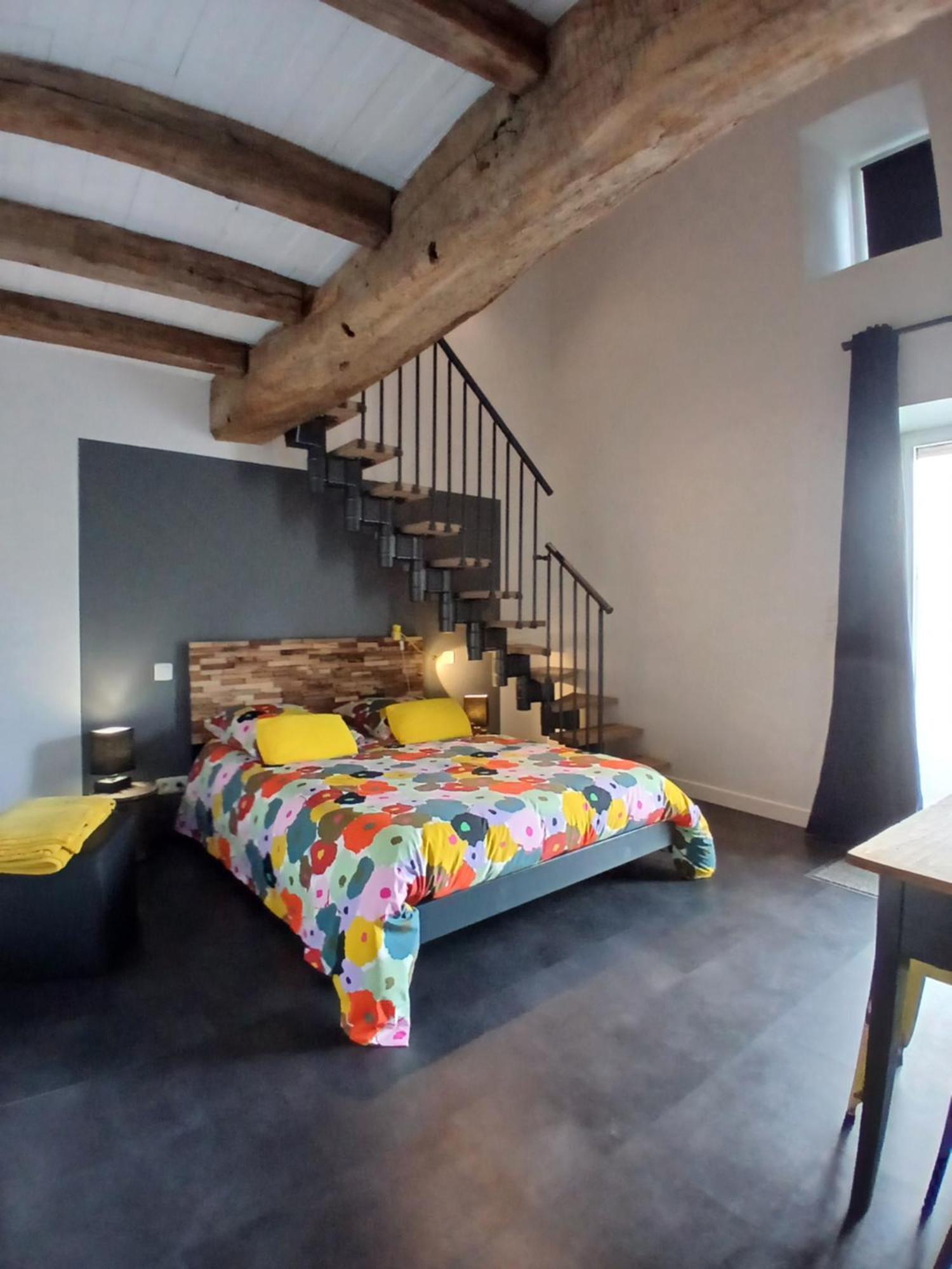 Les Chambres Du Couraud Saint-Aubin-des-Ormeaux Exteriör bild